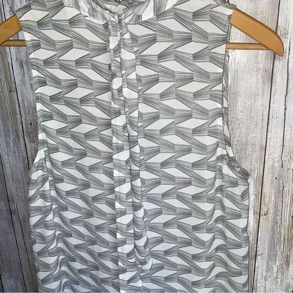 BB Dakota Grey High Neck Shift Dress - Picture 5 of 6